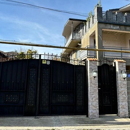 Verona Apartment Dushet'i Exteriör bild