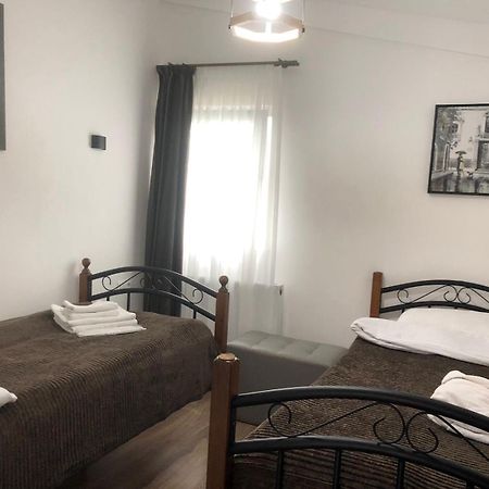 Verona Apartment Dushet'i Exteriör bild