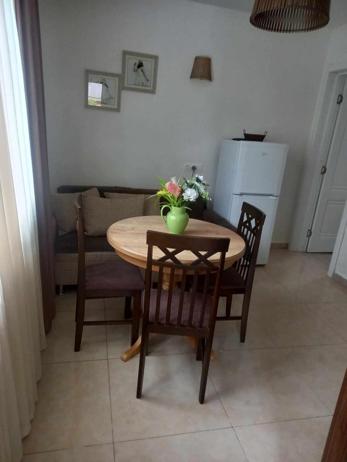 Verona Apartment Dushet'i Exteriör bild