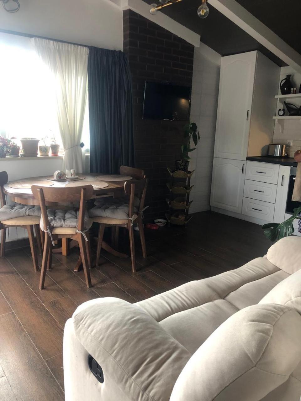 Verona Apartment Dushet'i Exteriör bild