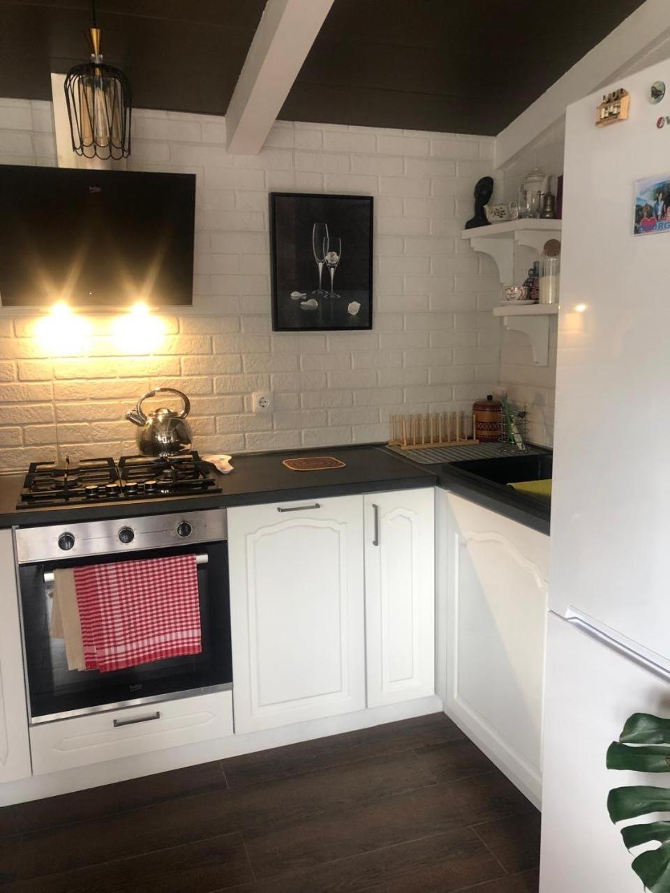 Verona Apartment Dushet'i Exteriör bild