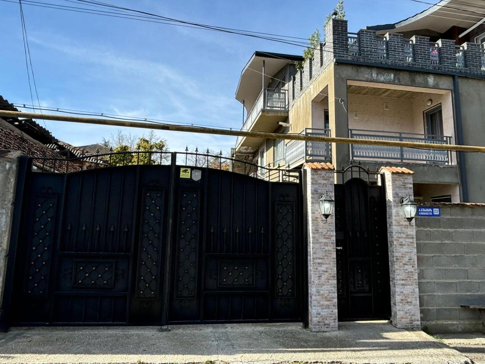 Verona Apartment Dushet'i Exteriör bild